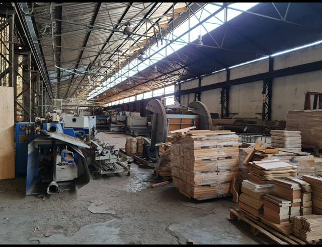 2,434M² WAREHOUSE TO LET IN WADEVILLE